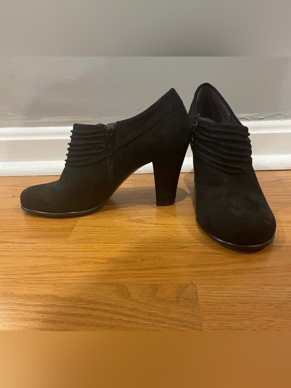 Black Women's Zip Block Heel Ankle Boots